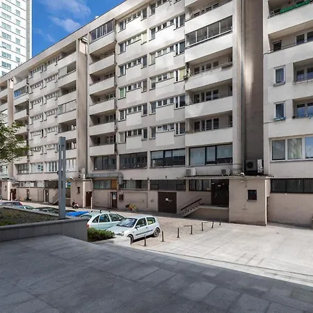 Rent Like - Emilii Plater 47 * Warsaw